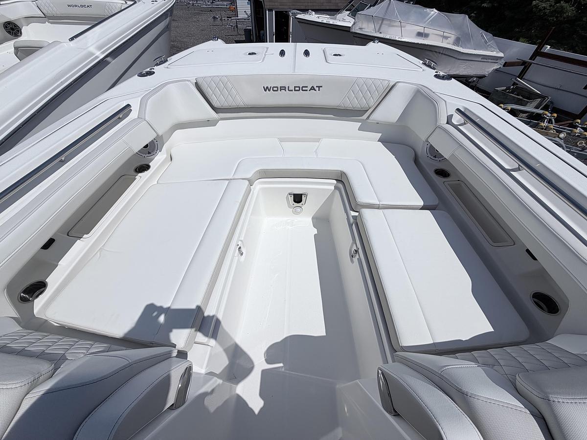 2026 World Cat 280DC-X