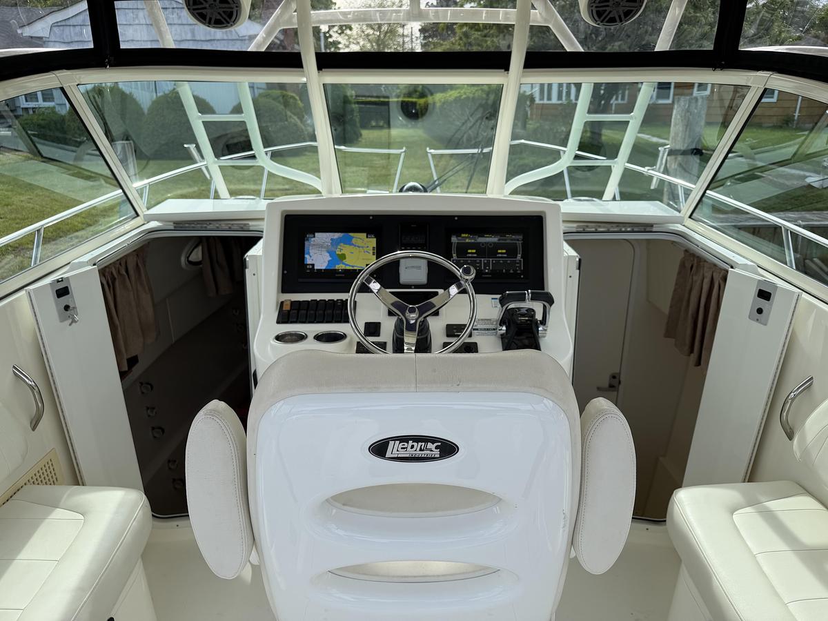 Used 2016 World Cat 320EC