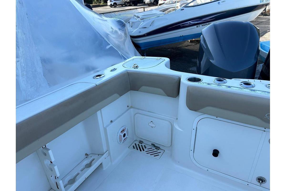 Used 2018 Sailfish 290 CC