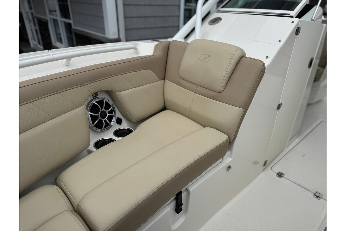 Used 2019 Sailfish 245 DC