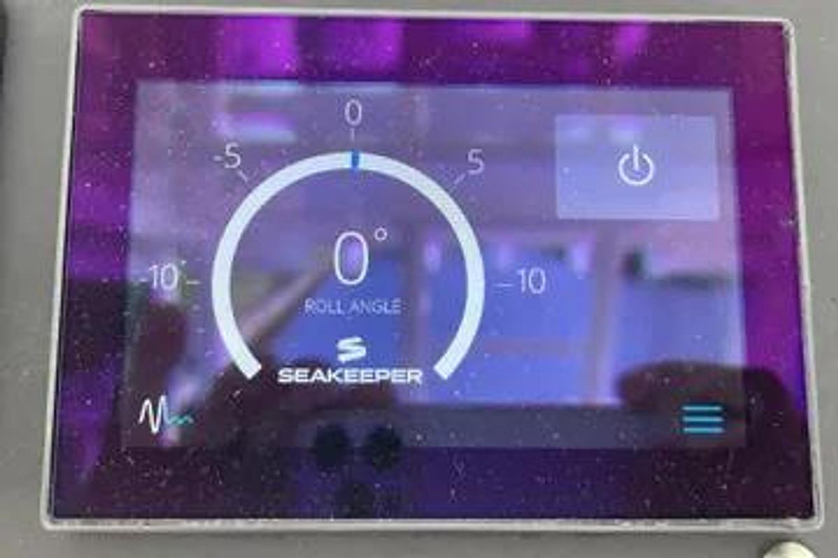 Used 2019 Everglades 435 Center Console