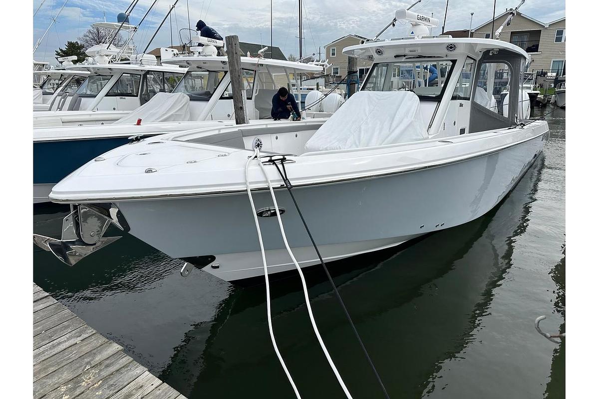 Used 2023 Everglades 395 Center Console