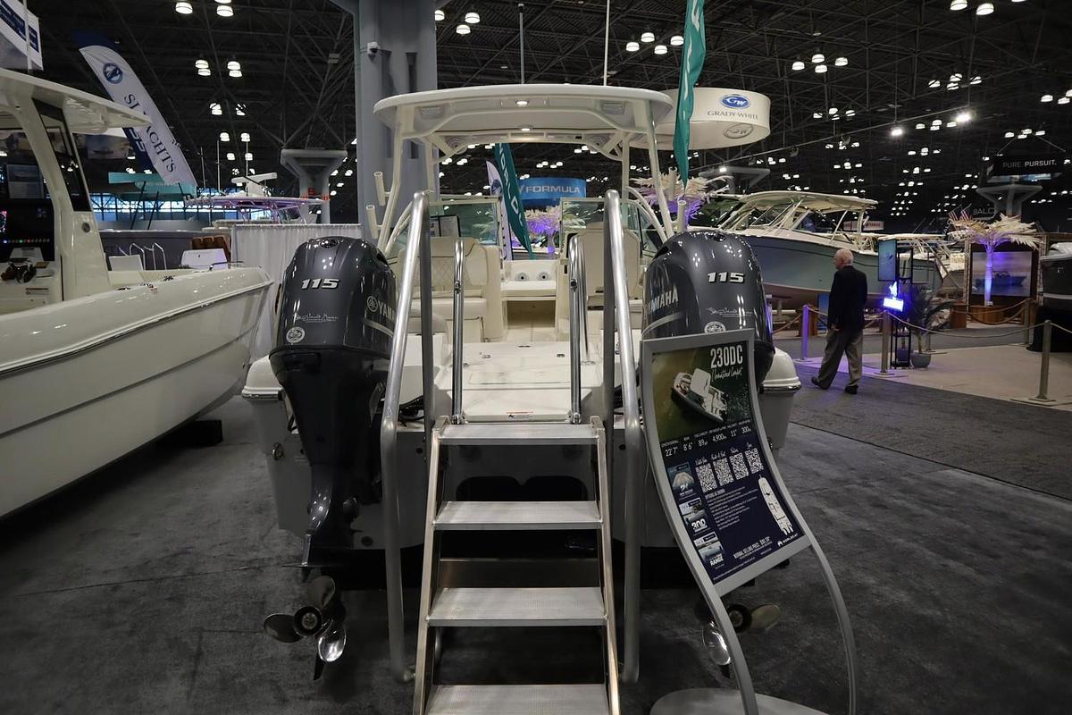 2024 World Cat 230DC