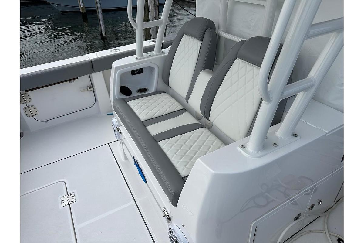 Used 2023 Everglades 395 Center Console