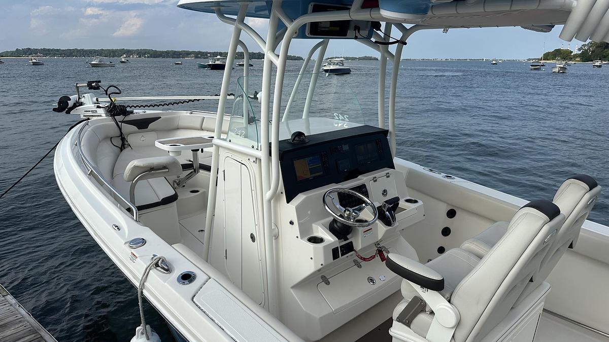 Used 2022 Sailfish 242 CC