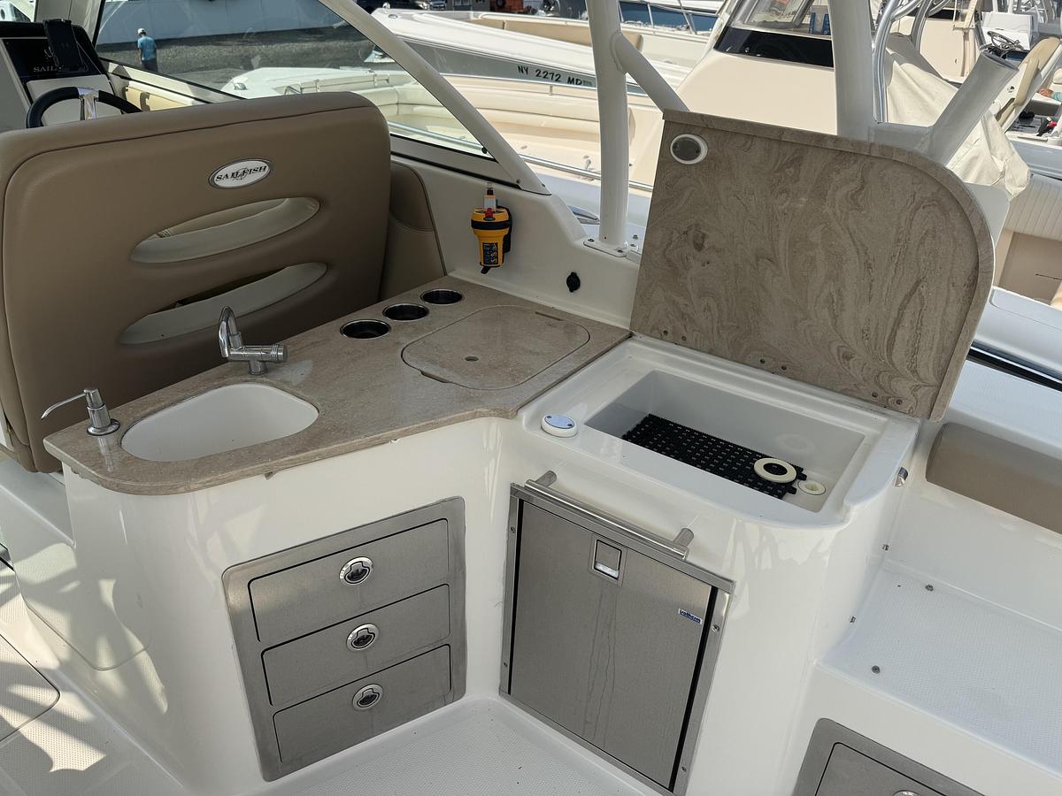 Used 2017 Sailfish 325 DC