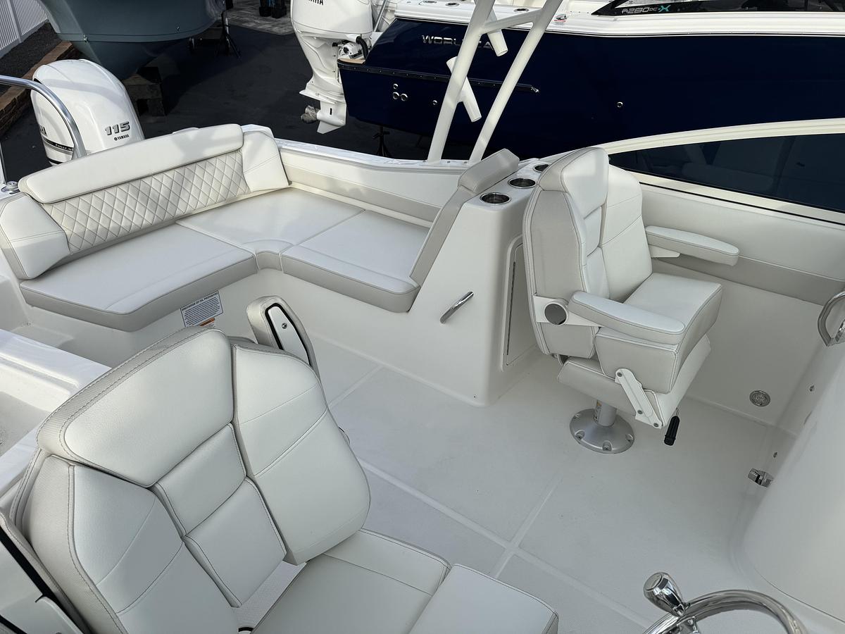 2026 World Cat 230SD