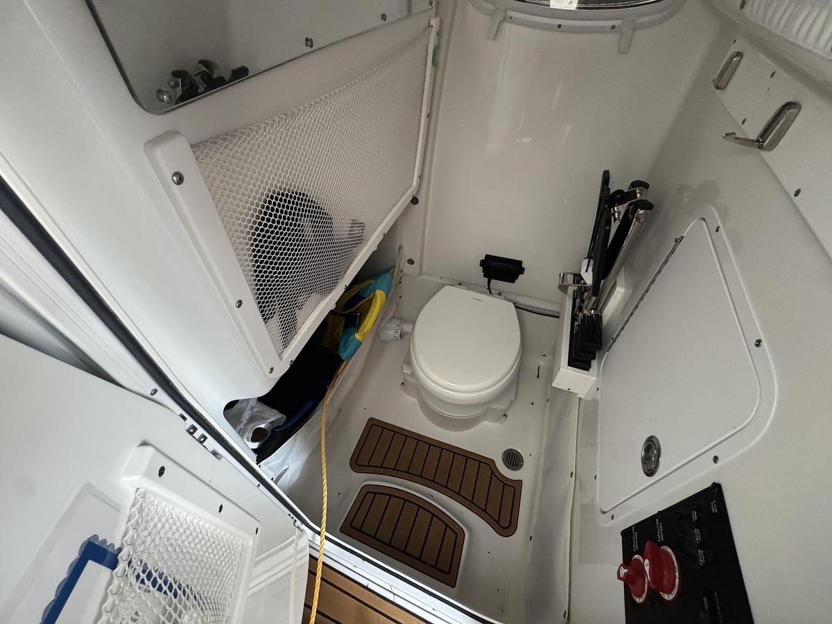 Used 2025 Sea Hunt Ultra 265SE