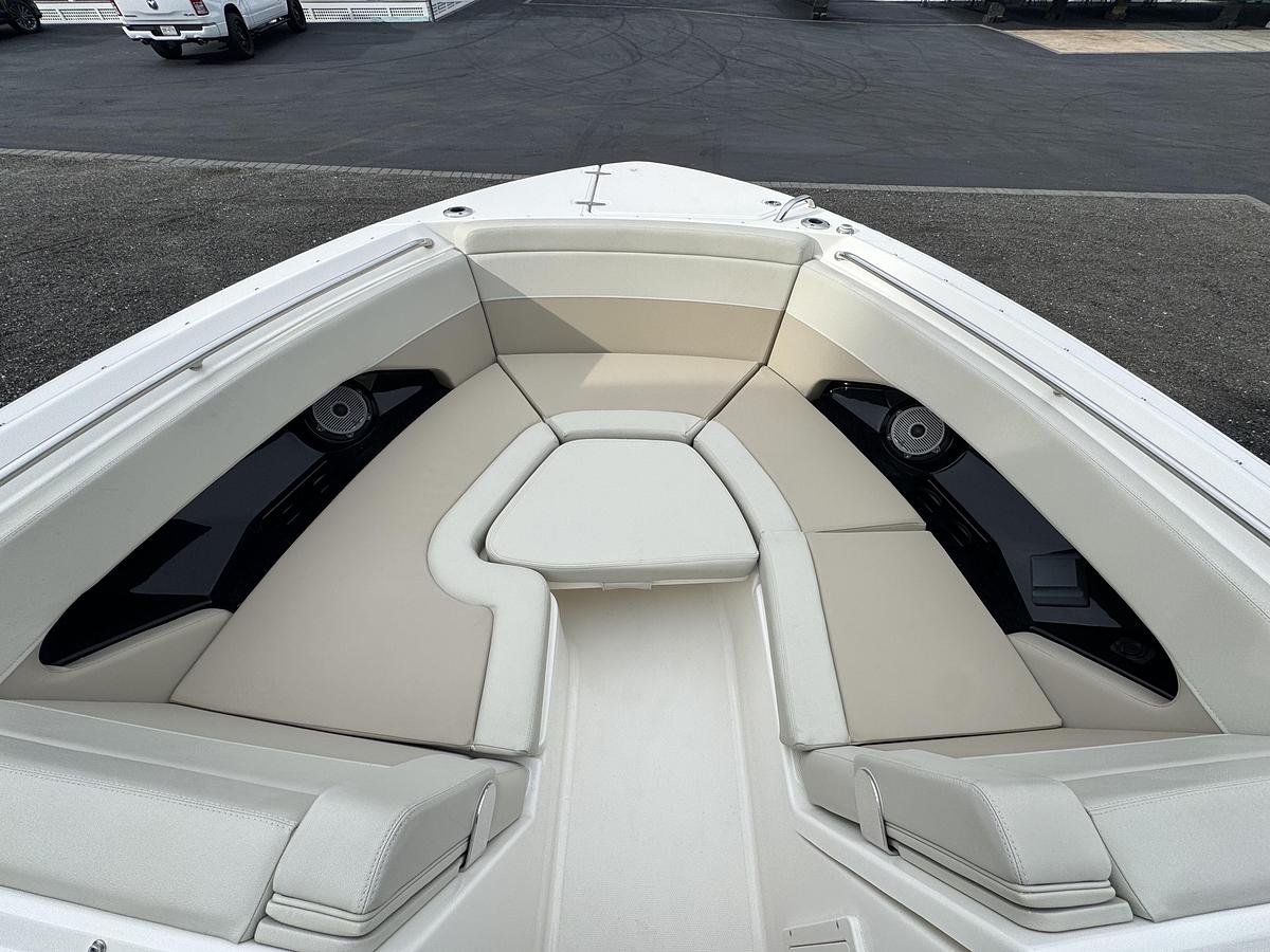 Used 2023 Boston Whaler 280 Vantage