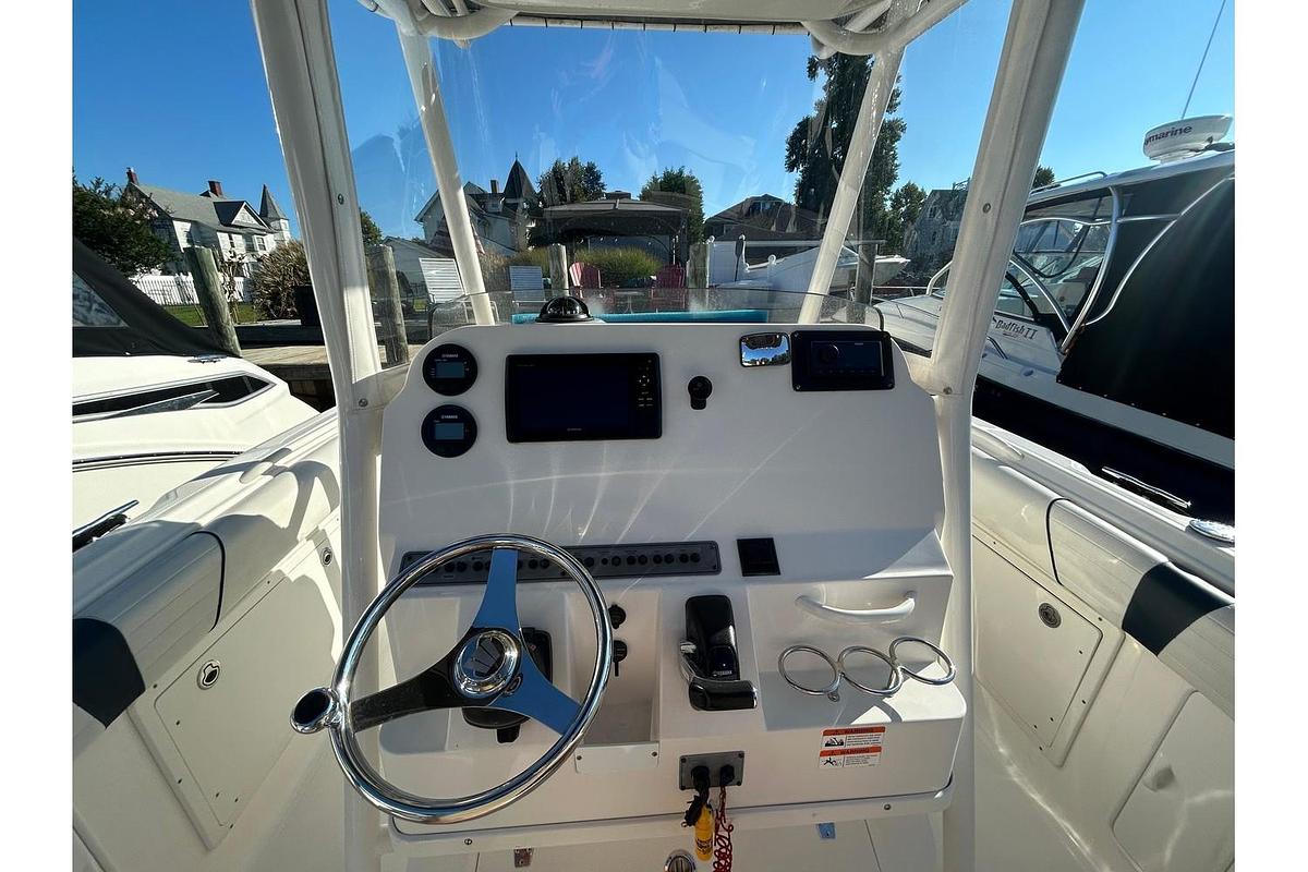 Used 2015 Wellcraft 252 Fisherman