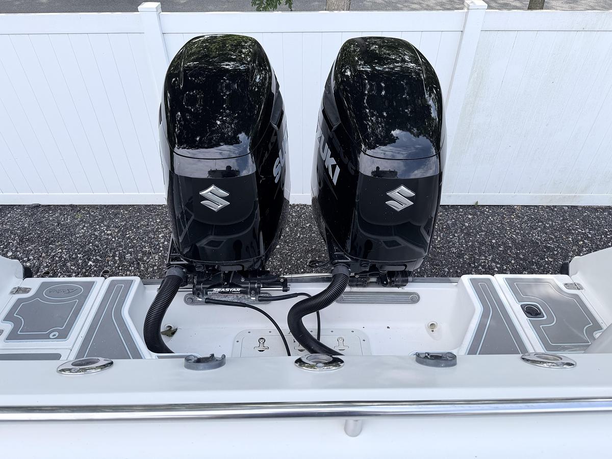 Used 2002 Boston Whaler 295 Conquest