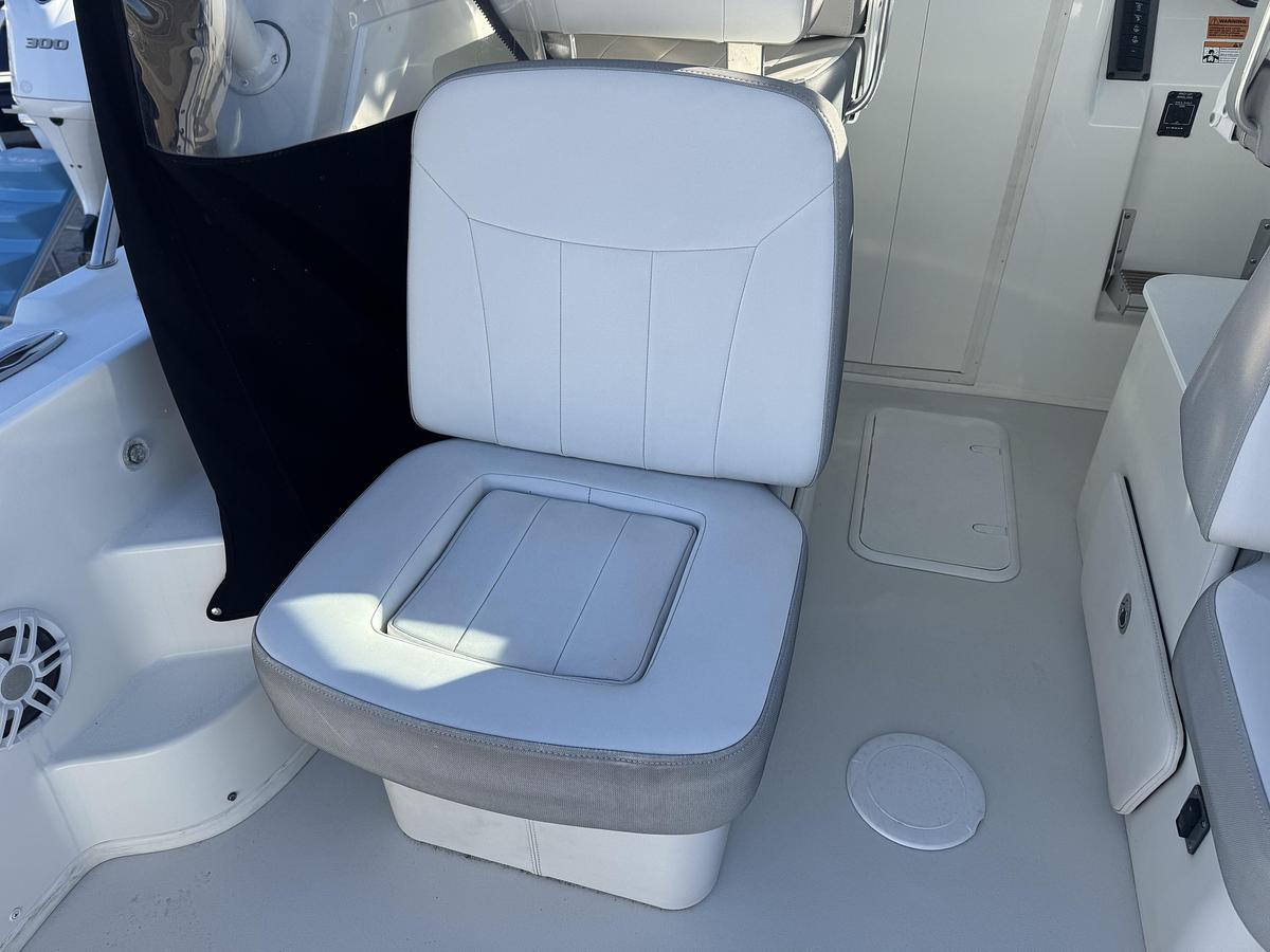 Used 2021 Parker 2510 XLD