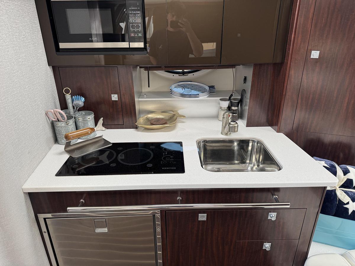 Used 2018 Monterey 355 Sport Yacht