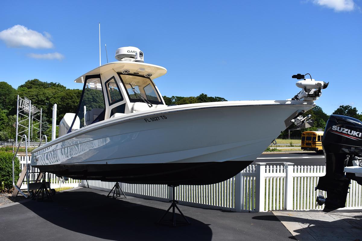 Used 2024 Scout 281 xss Carbon
