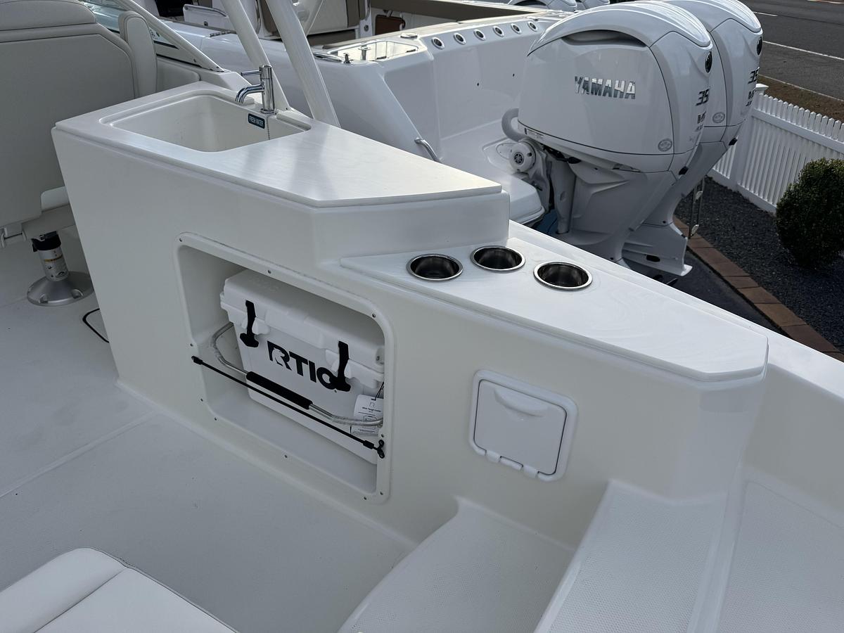 2026 World Cat 230SD