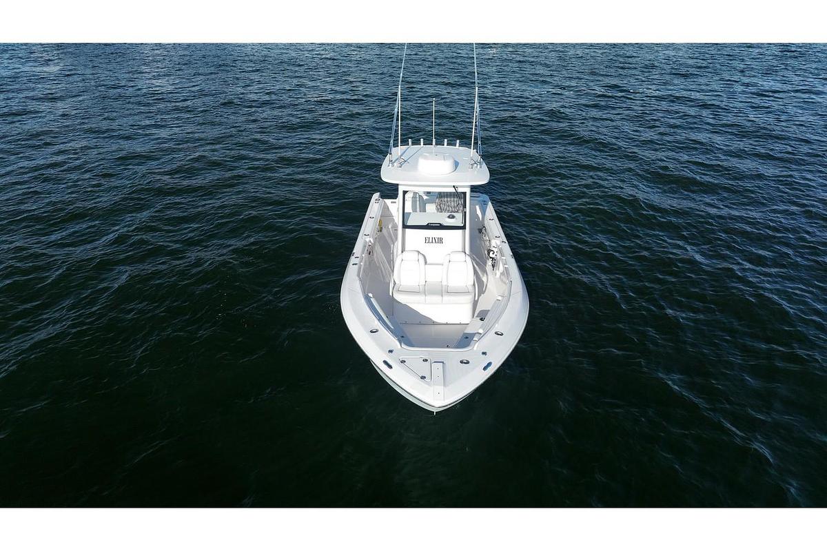 Used 2019 Everglades 295 Center Console