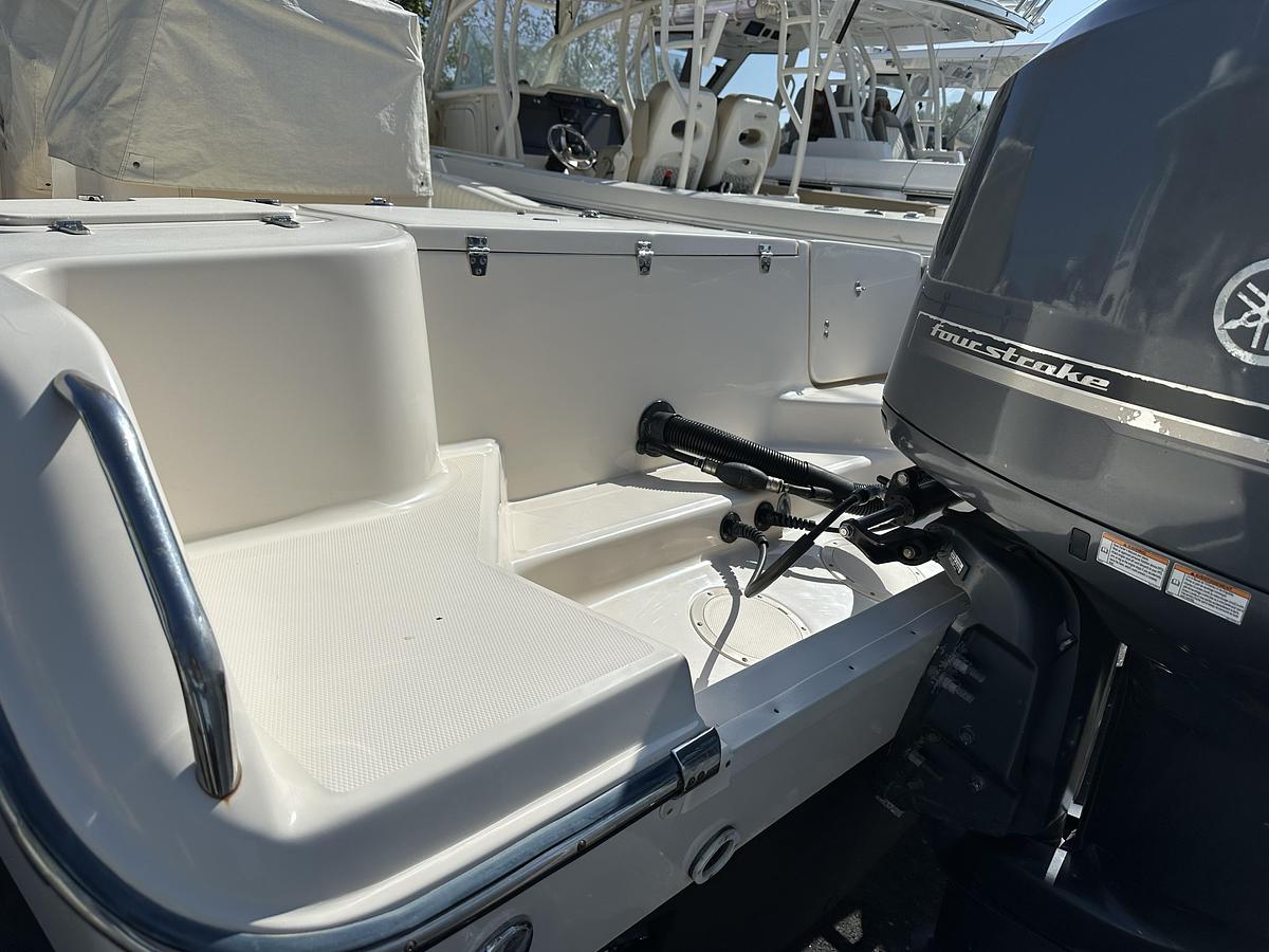 Used 2015 Grady-White 257 Advance CC