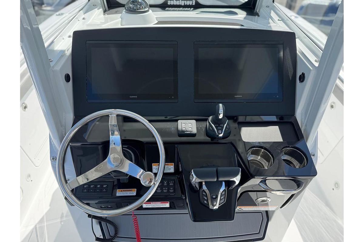 2025 Everglades 285 Center Console