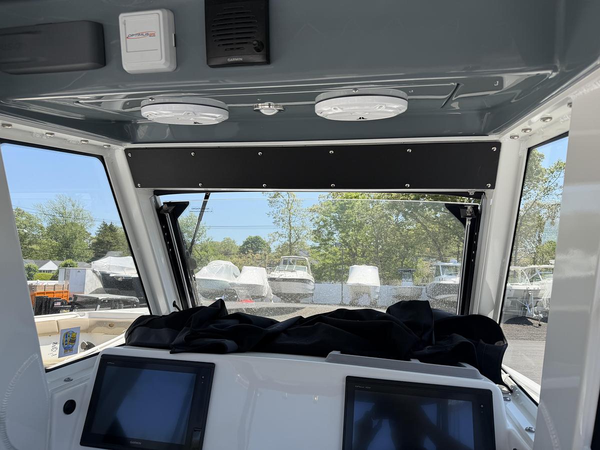 Used 2019 Everglades 295CC
