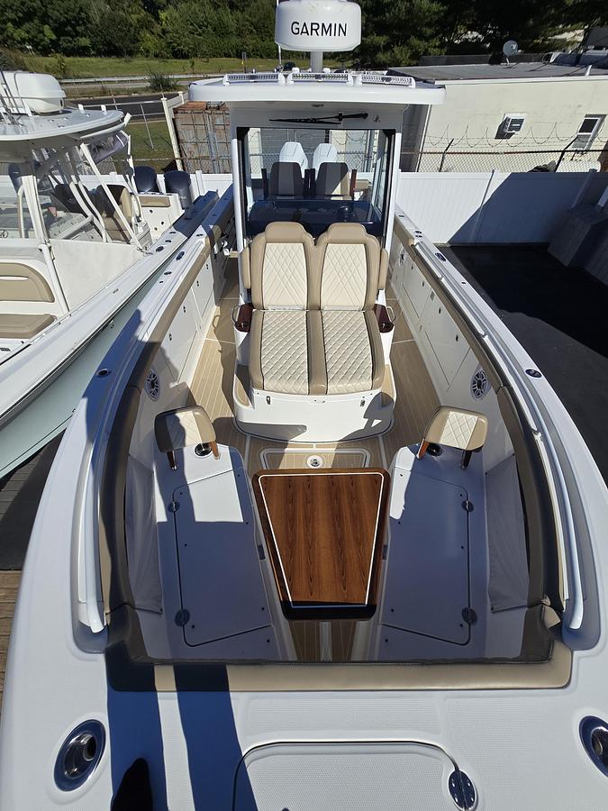 Used 2024 Everglades 315CC