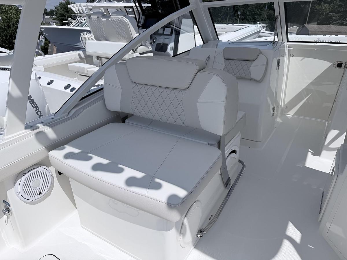 2026 World Cat 280DC-X