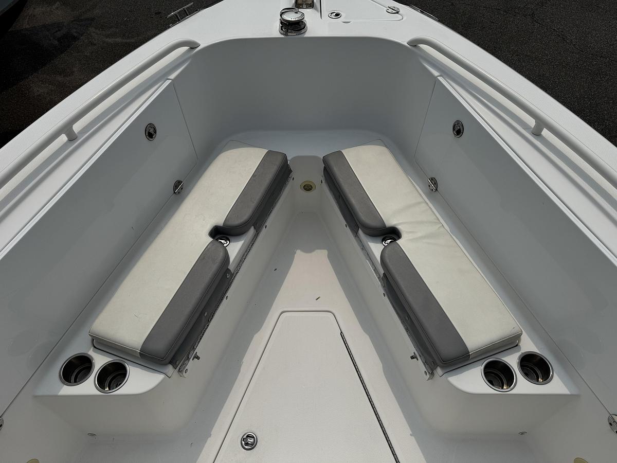 Used 2007 Everglades 260CC