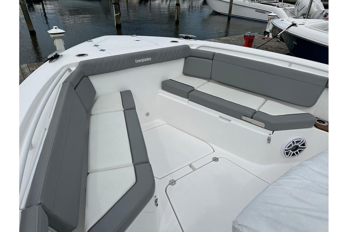 Used 2023 Everglades 395 Center Console