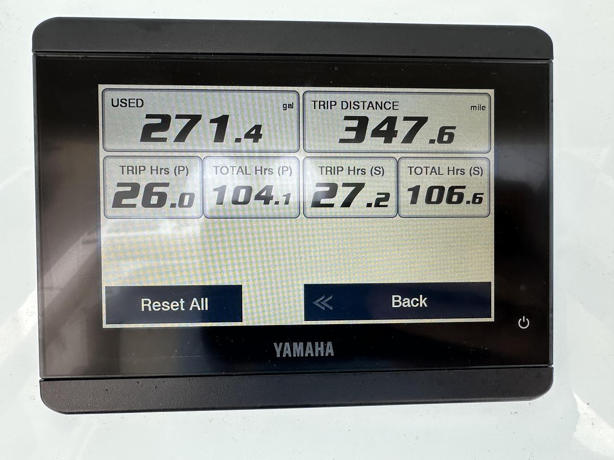 Used 2024 Everglades 315cc