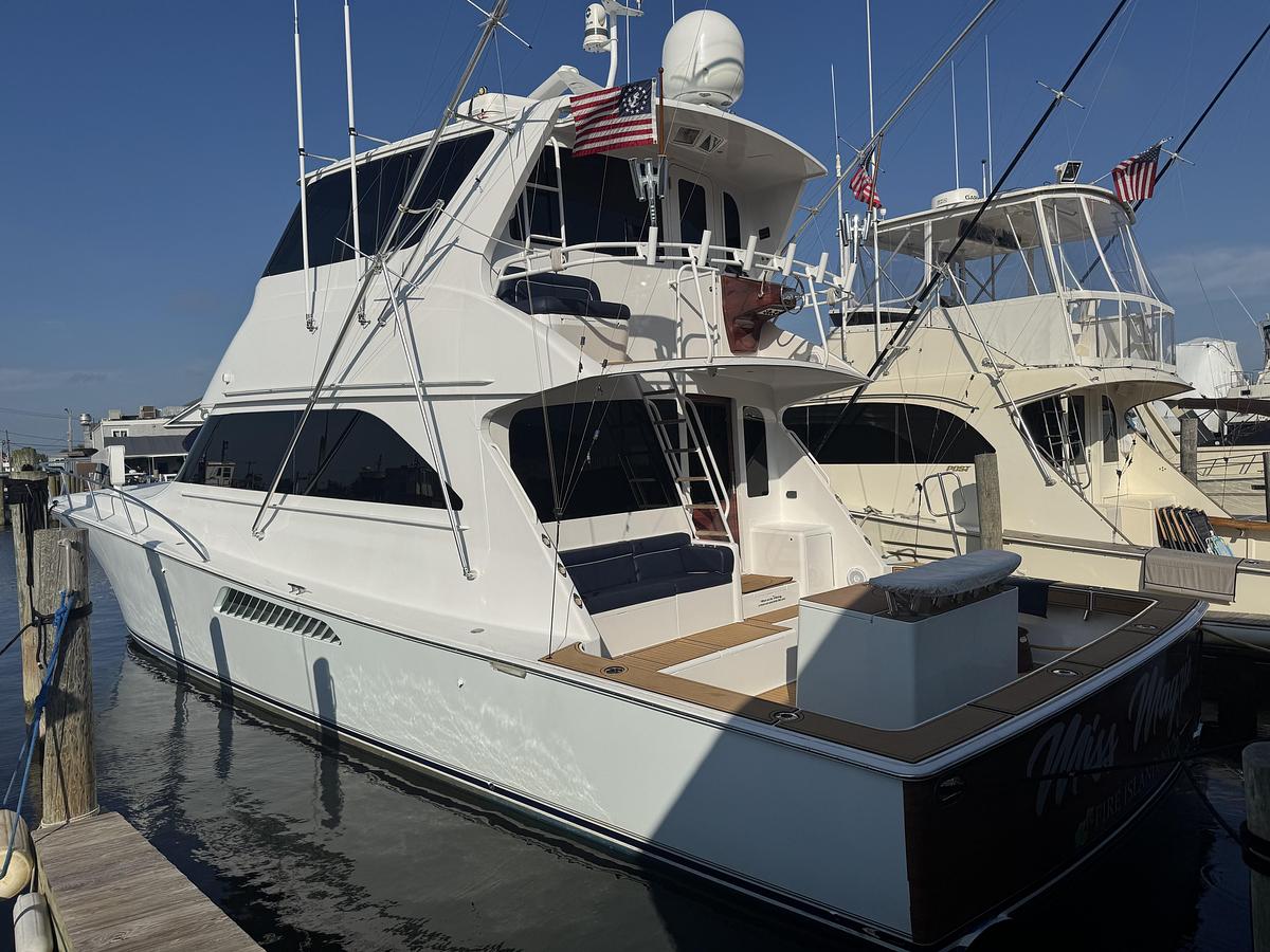 Used 2002 Viking 61 Enclosed Bridge