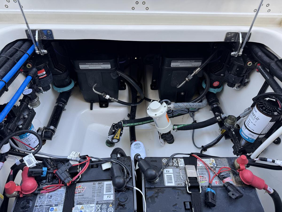 Used 2023 Boston Whaler 280 Vantage