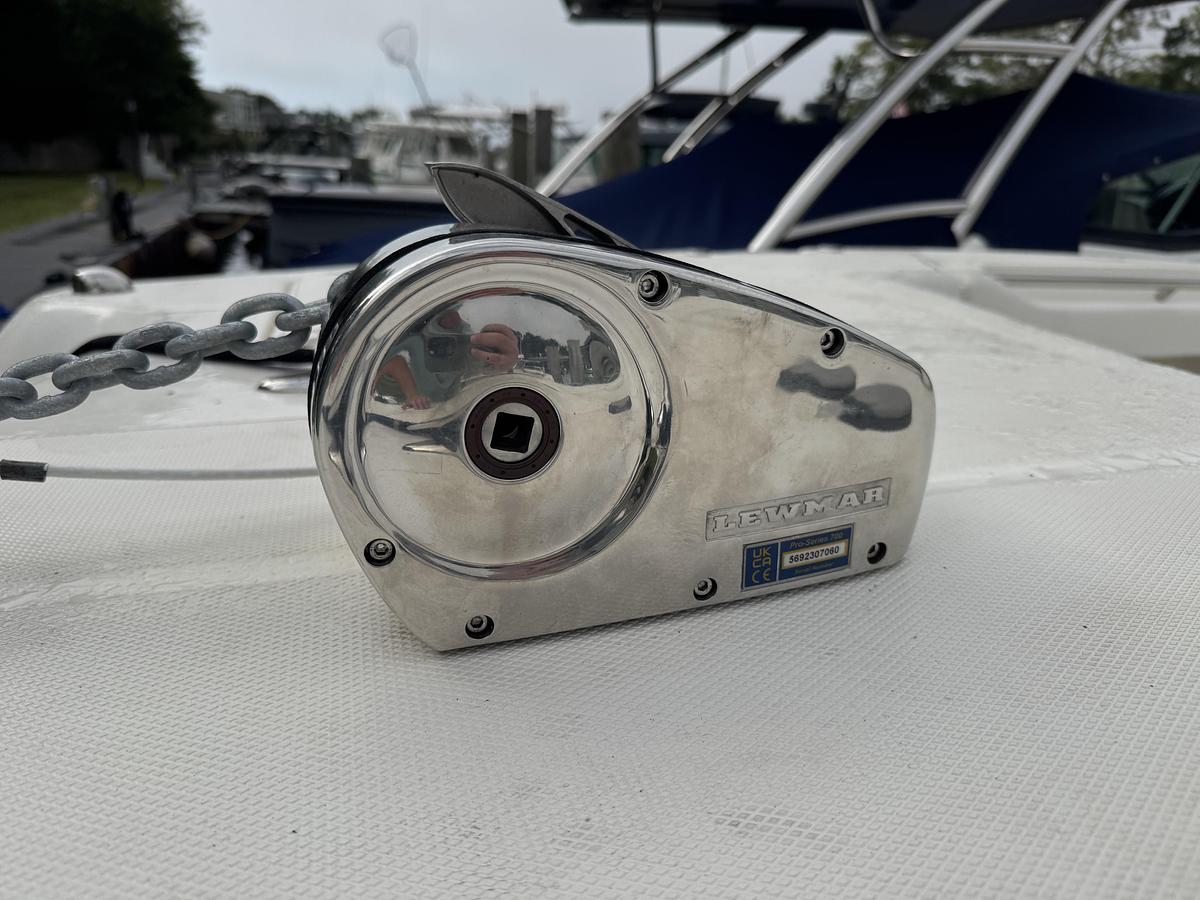 Used 2012 World Cat 320 CC