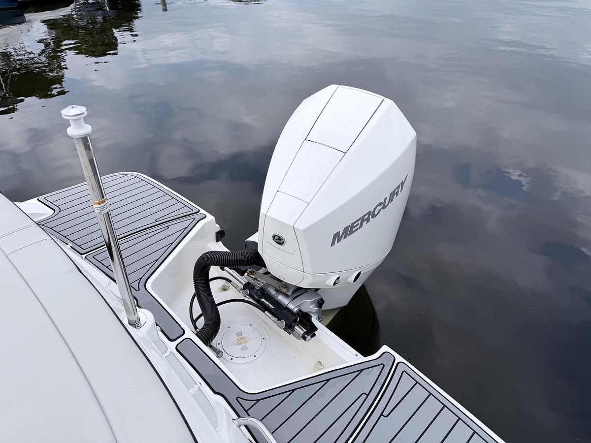 Used 2021 Sea Ray SPX 230 Outboard