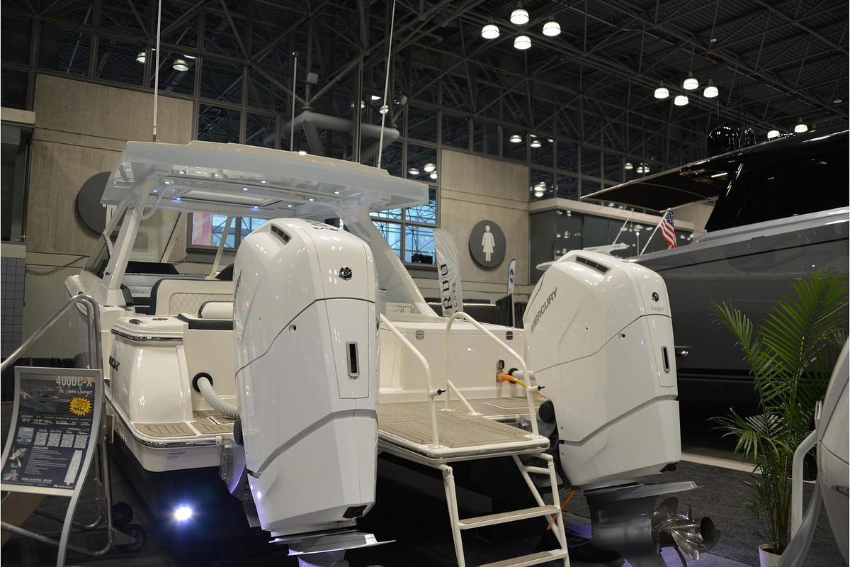 2023 World Cat 400DC-X