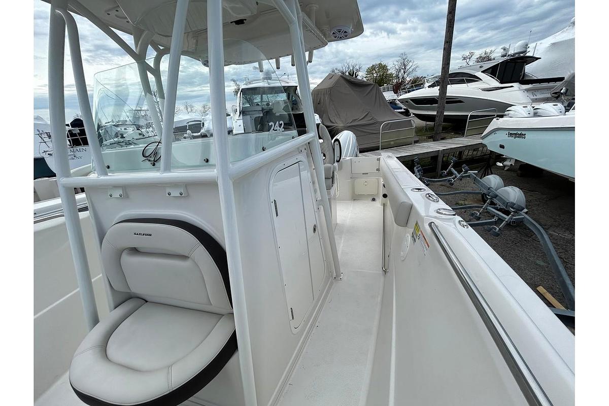 2024 Sailfish 242CC