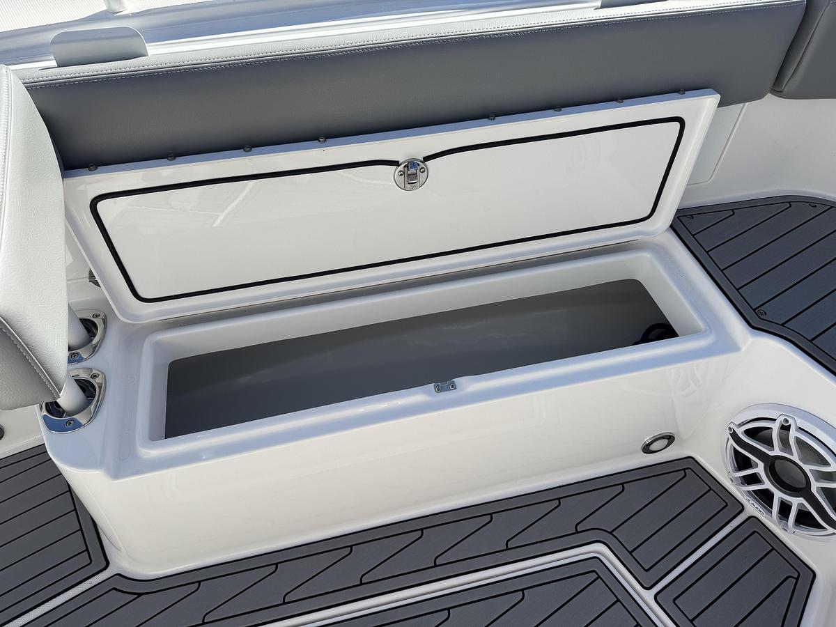 Used 2021 Everglades 295 Center Console