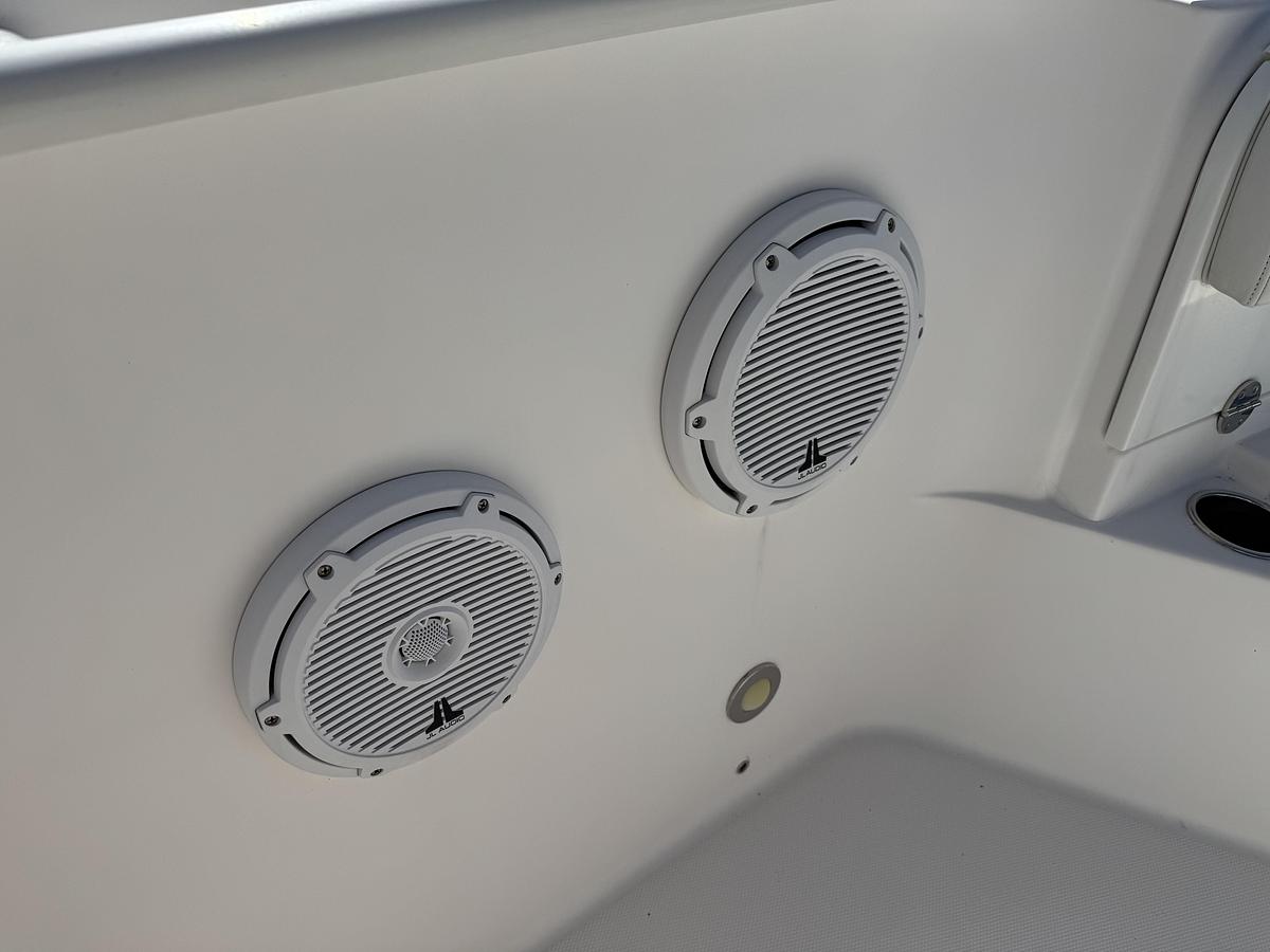 Used 2012 Everglades Boats 325 Pilot