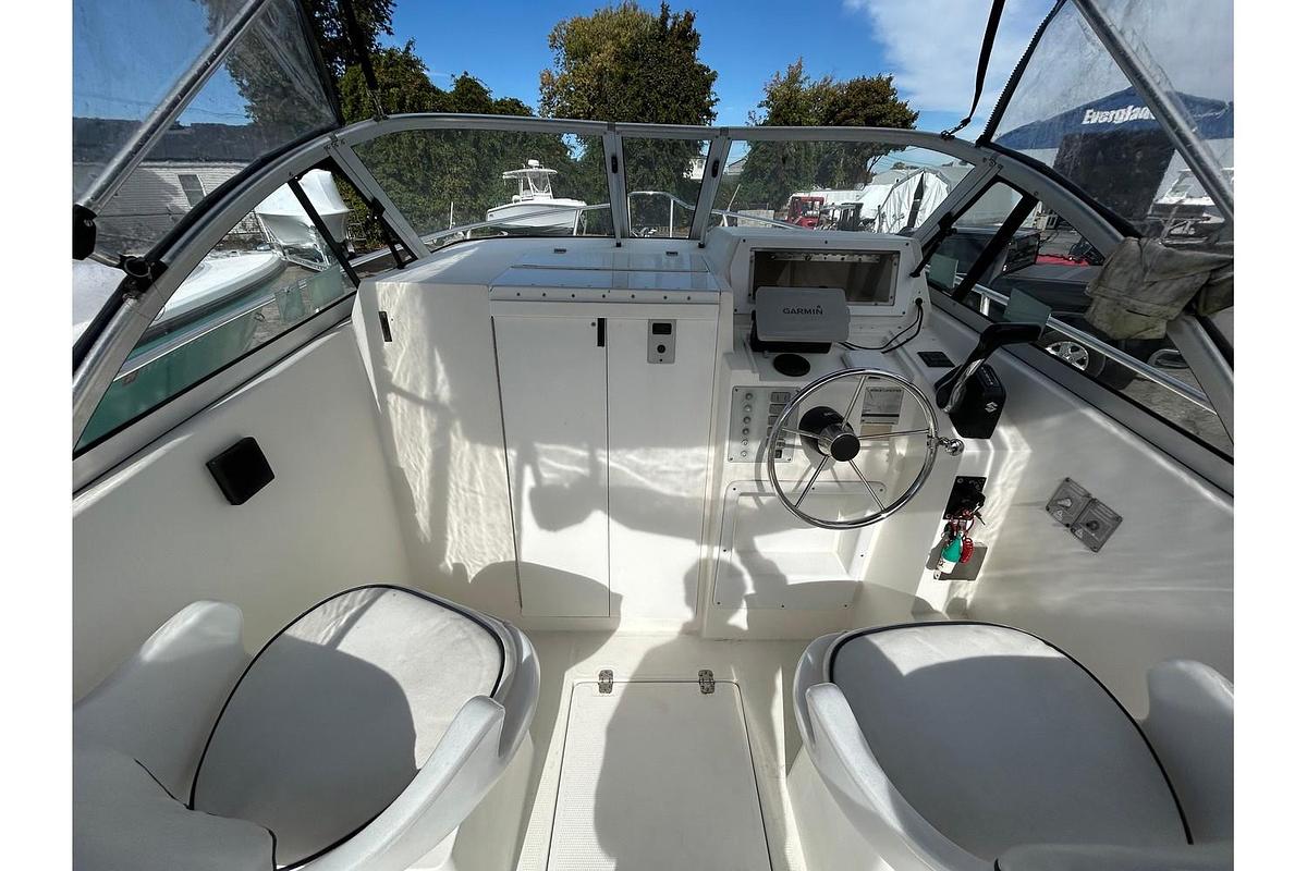 Used 1998 Cobia 220 Walkaround