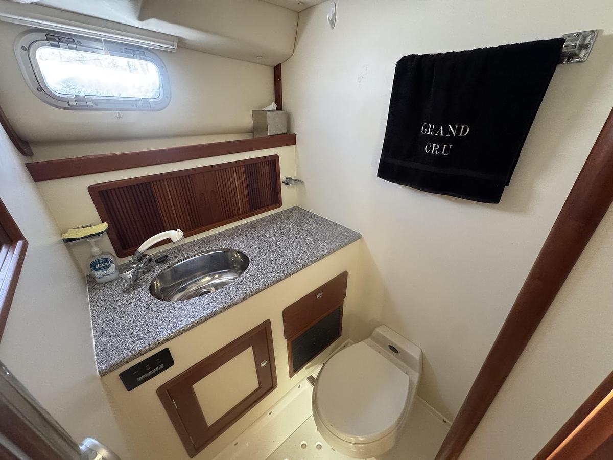 Used 2000 Littlel Harbor Whisper Jet 34