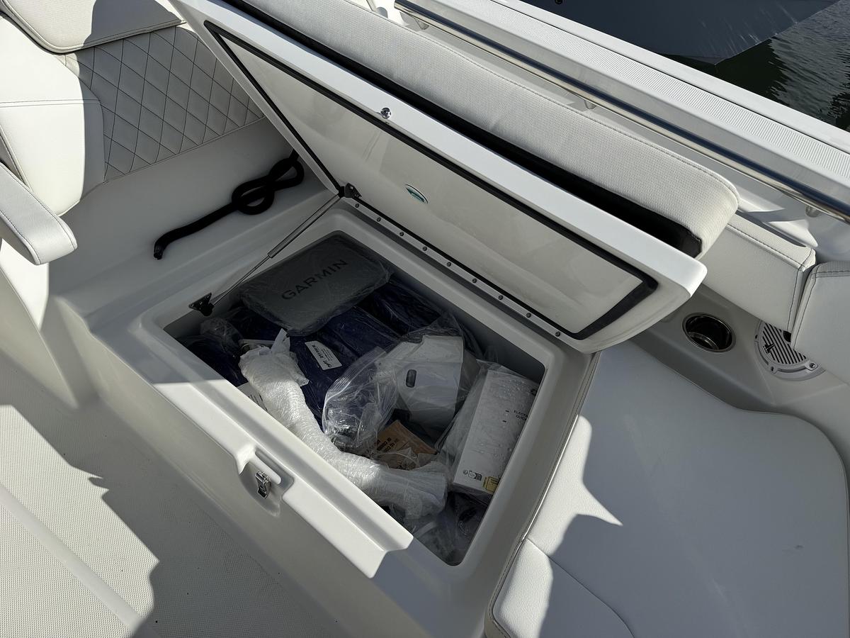 2026 World Cat 280DC-X