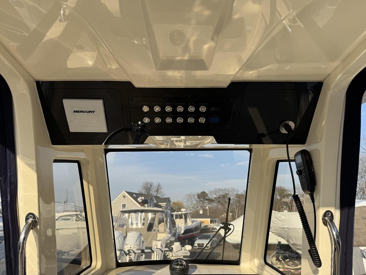 Used 2024 Scout 281 xss Carbon