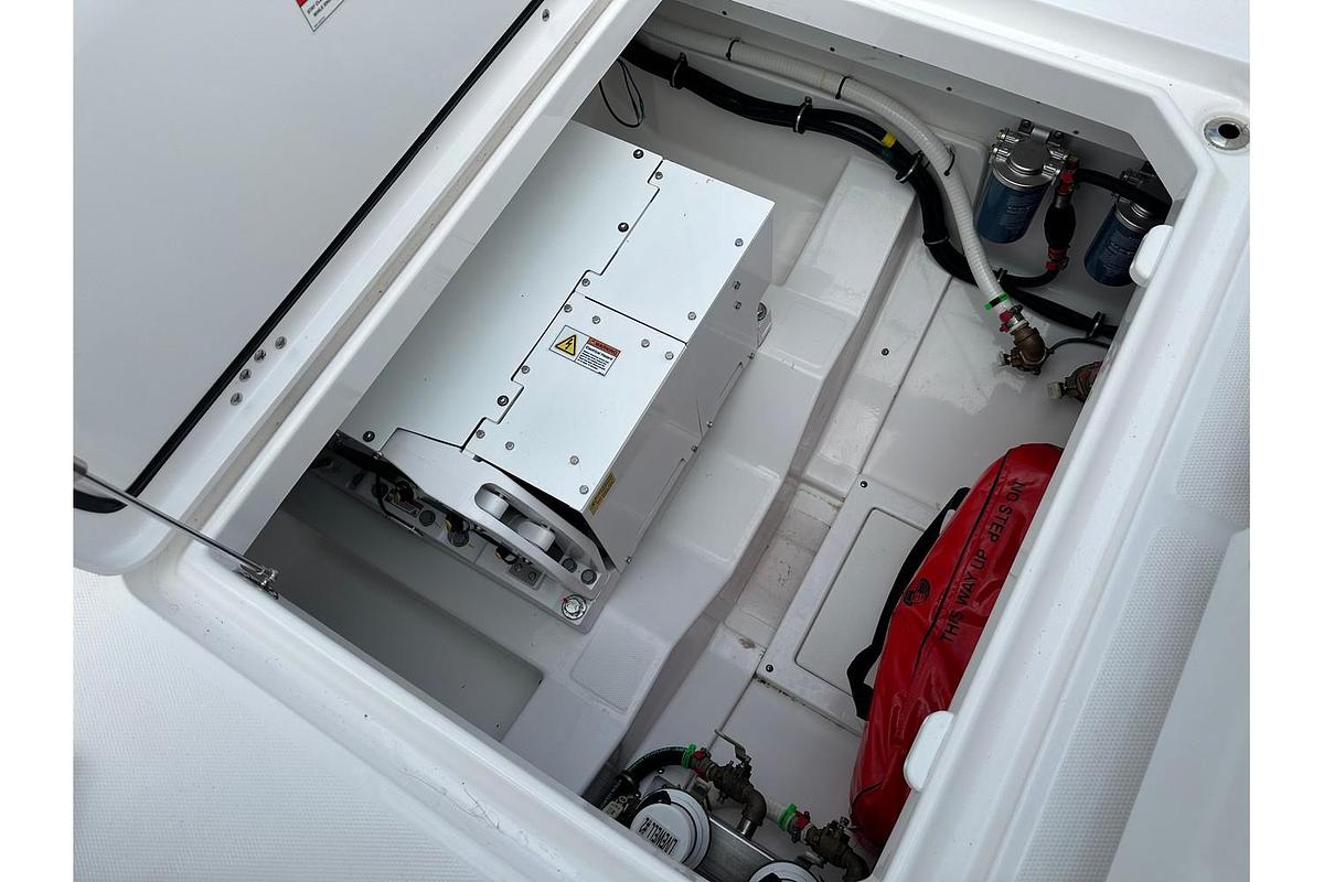 Used 2023 Everglades 395 Center Console