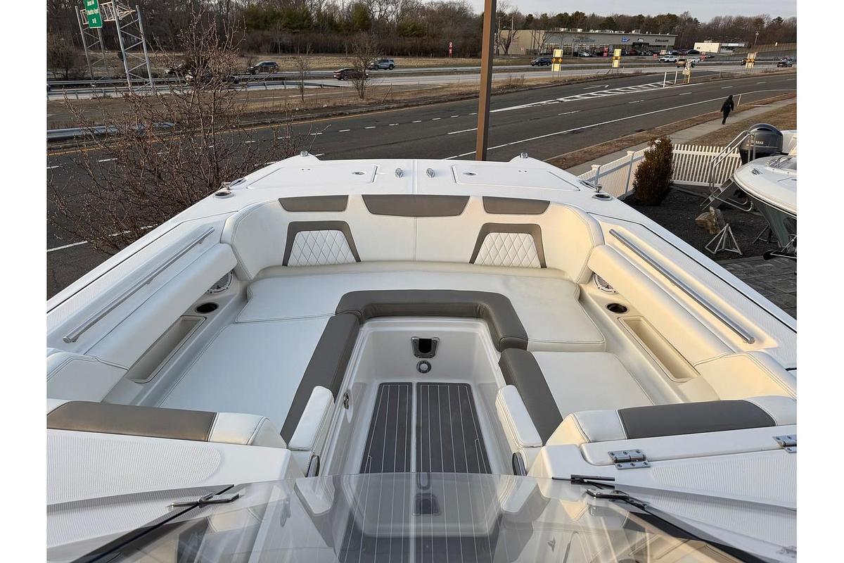 Used 2023 World Cat 280 DC-X