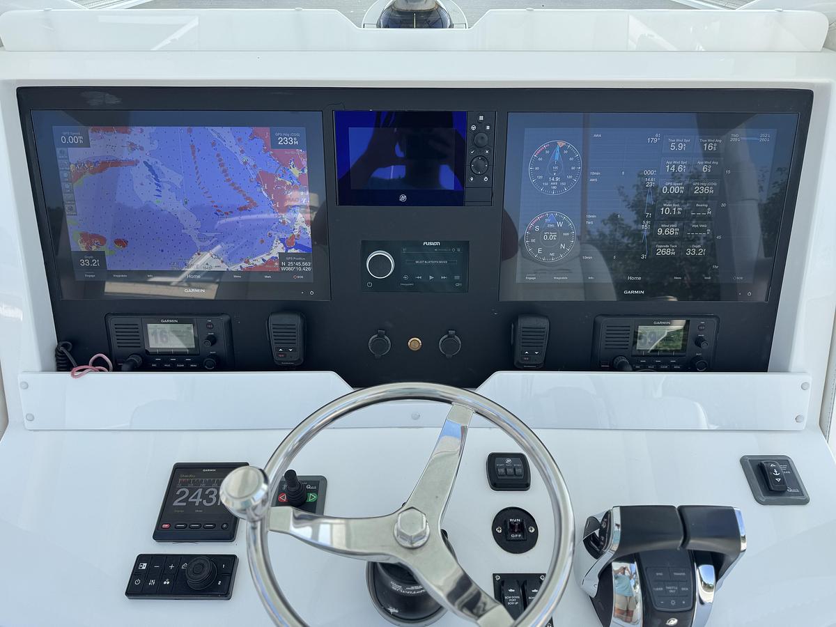 Used 2021 Invincible 390 Open CC