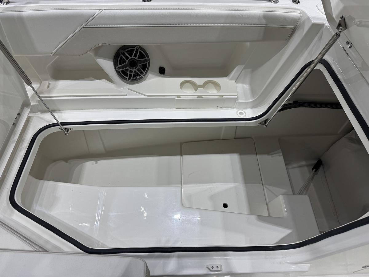 2026 World Cat 265DC-X