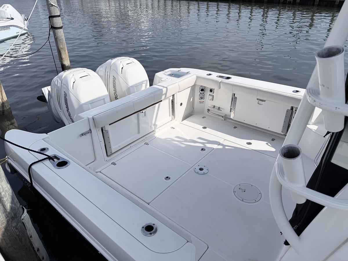 Used 2017 Boston Whaler 315 Conquest