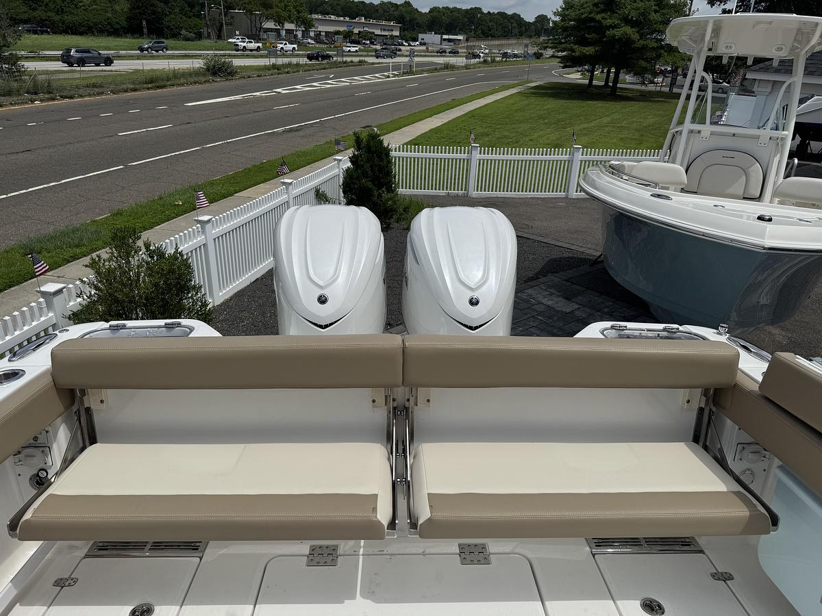 Used 2024 Everglades 315cc