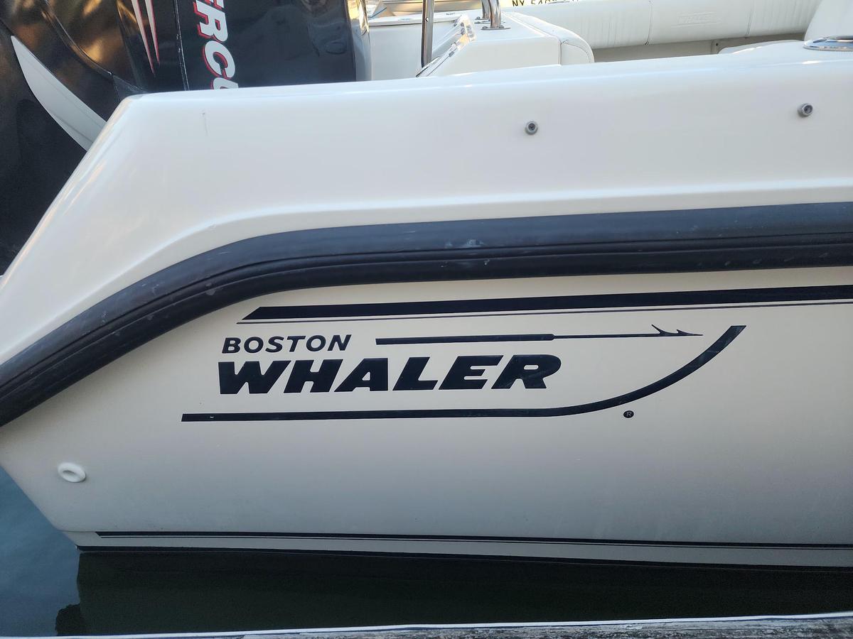 Used 2006 Boston Whaler 21 Ventura