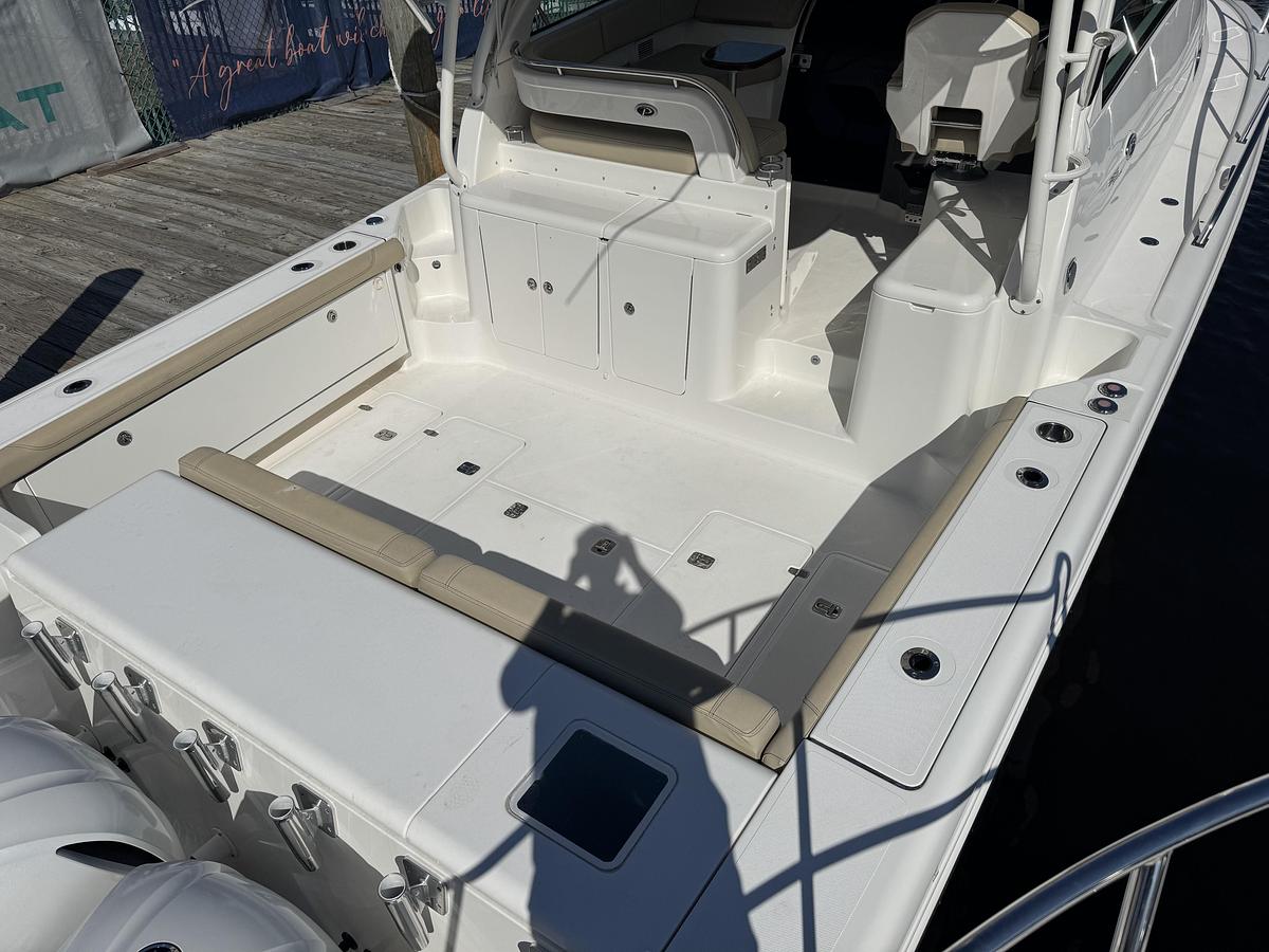 Used 2020 Pursuit 385OS