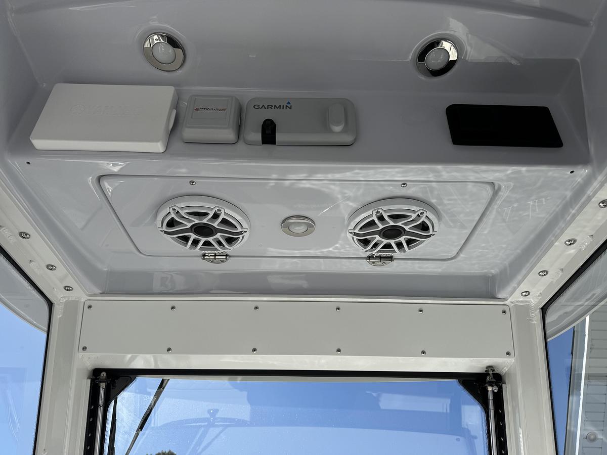 Used 2021 Everglades 295 Center Console