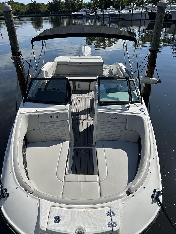 Used 2021 Sea Ray SPX 230 Outboard